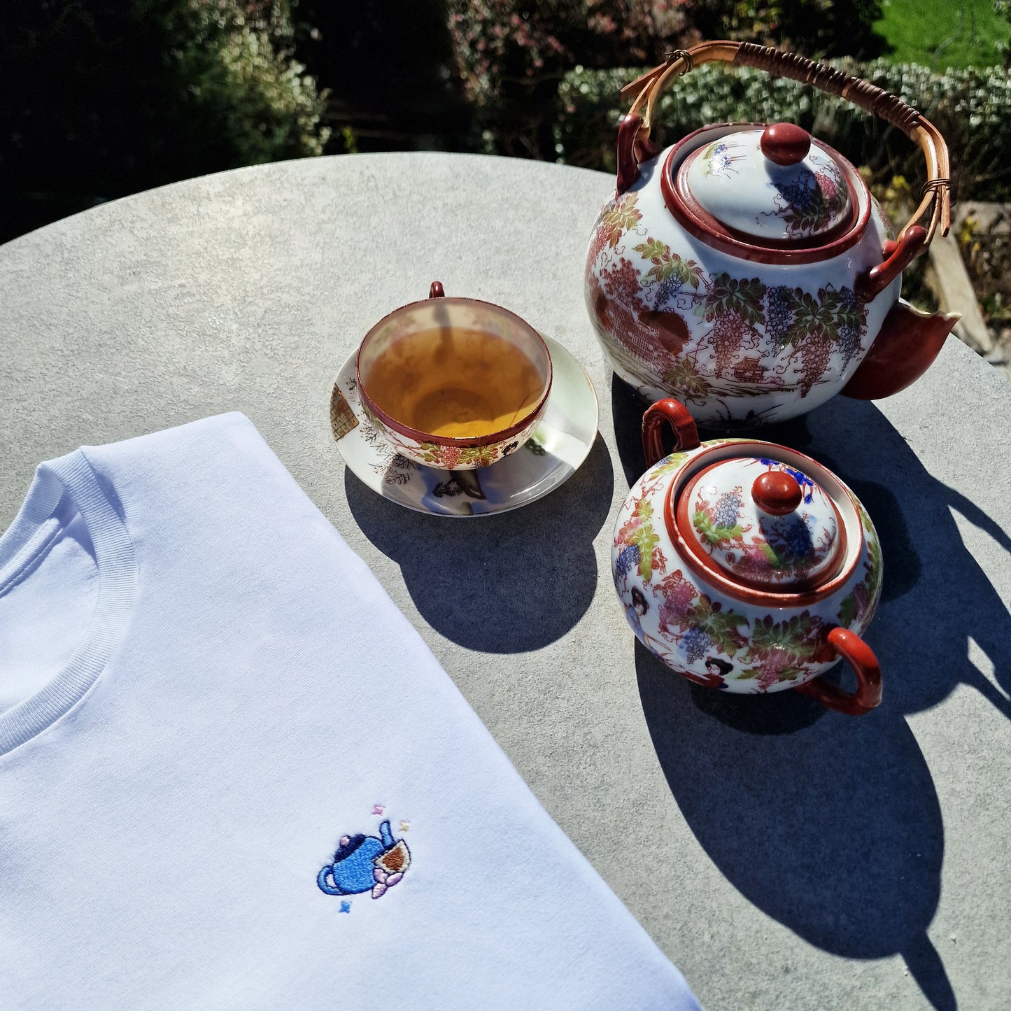 T-shirt brodé - Thé