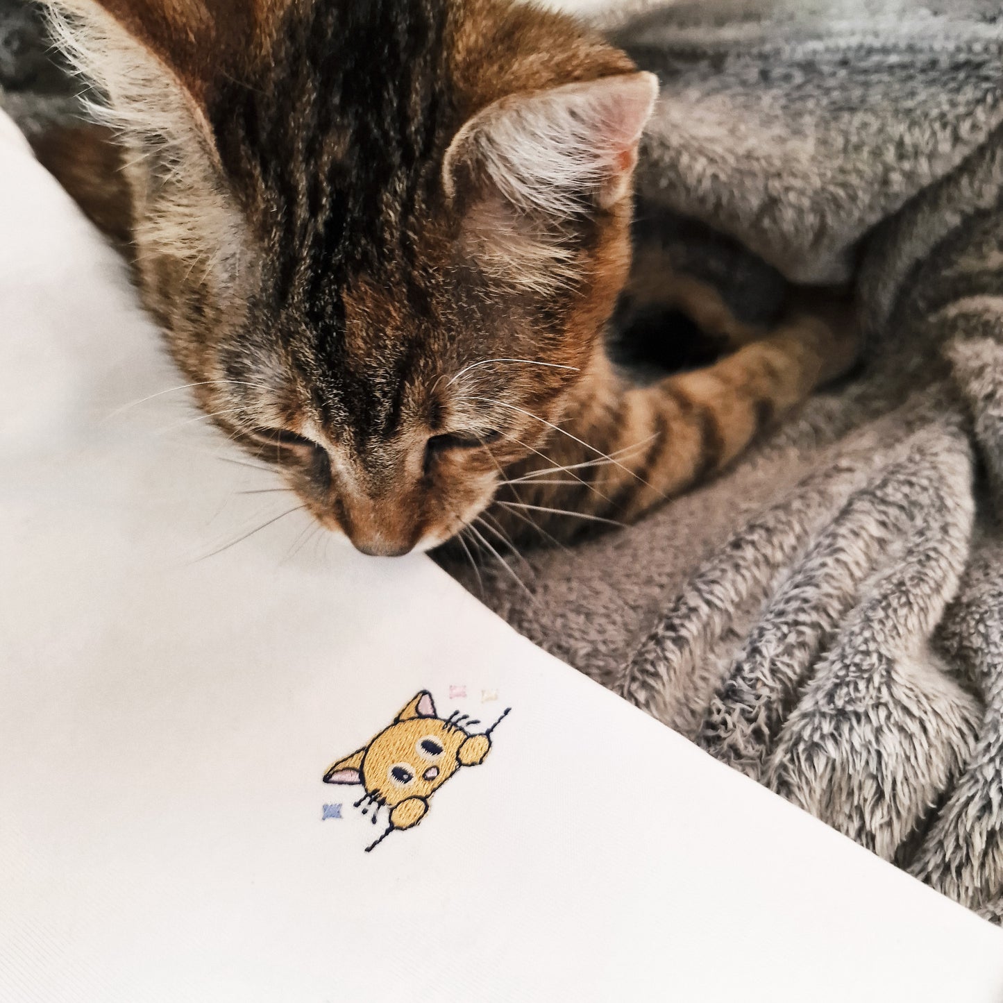 T-shirt brodé - Chat